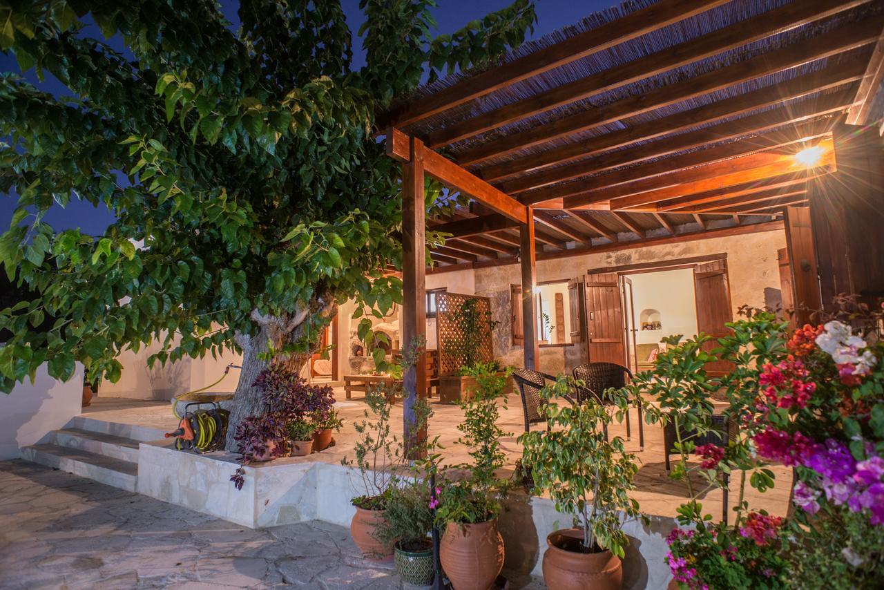 Гостьовий будинок Chloe'S House Pano Akourdalia Екстер'єр фото
